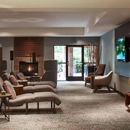 Courtyard By Marriott Portland Southeast/Clackamas Bagian luar foto