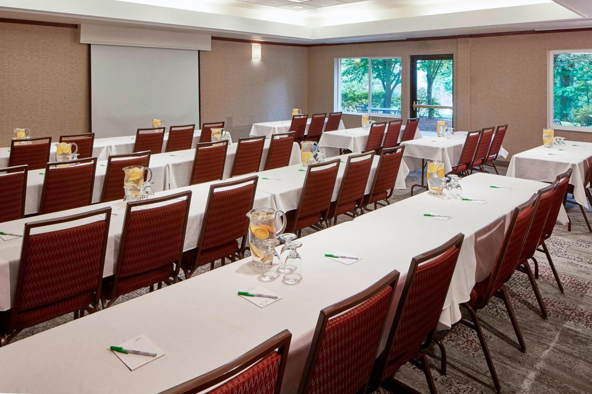 Courtyard By Marriott Portland Southeast/Clackamas Bagian luar foto